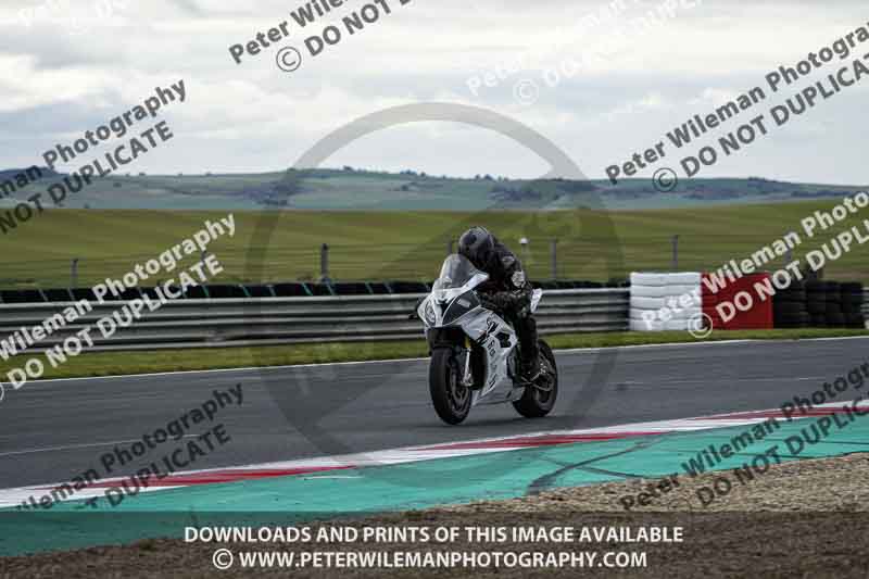 cadwell no limits trackday;cadwell park;cadwell park photographs;cadwell trackday photographs;enduro digital images;event digital images;eventdigitalimages;navarra;no limits trackdays;peter wileman photography;racing digital images;trackday digital images;trackday photos